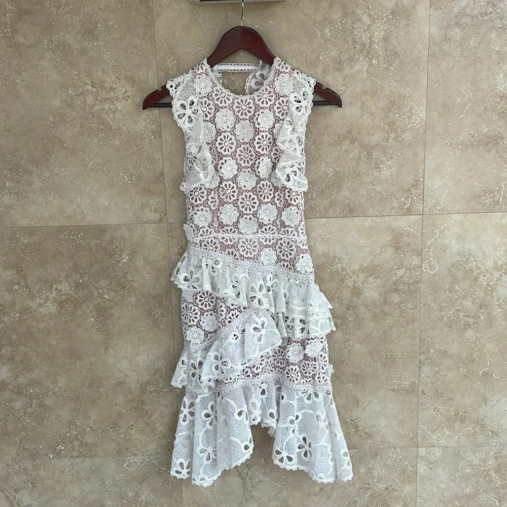 Alexis Dress Mini Size XS Lace Floral Lined Sleeveless Off White Asymm Hem - Picture 2 of 11
